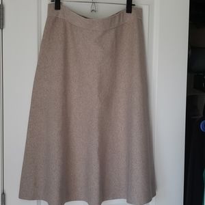 Ann Taylor pull on sweater knit skirt
